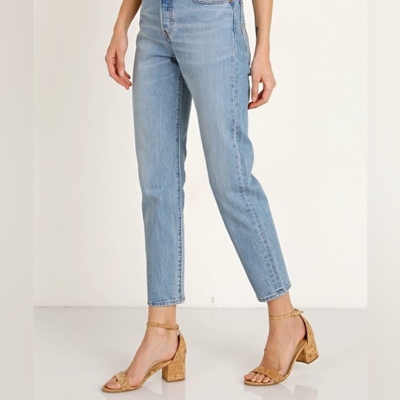 Levi's Wedgie Icon Fit high rise light wash straight leg Jeans Bright Side 32 - Picture 3 of 9